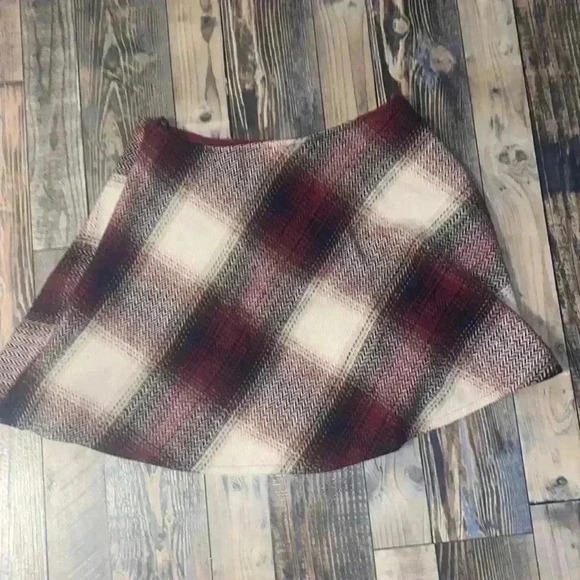 She + Sky Flannel Plaid Mini Skirt size large - Picture 2 of 4